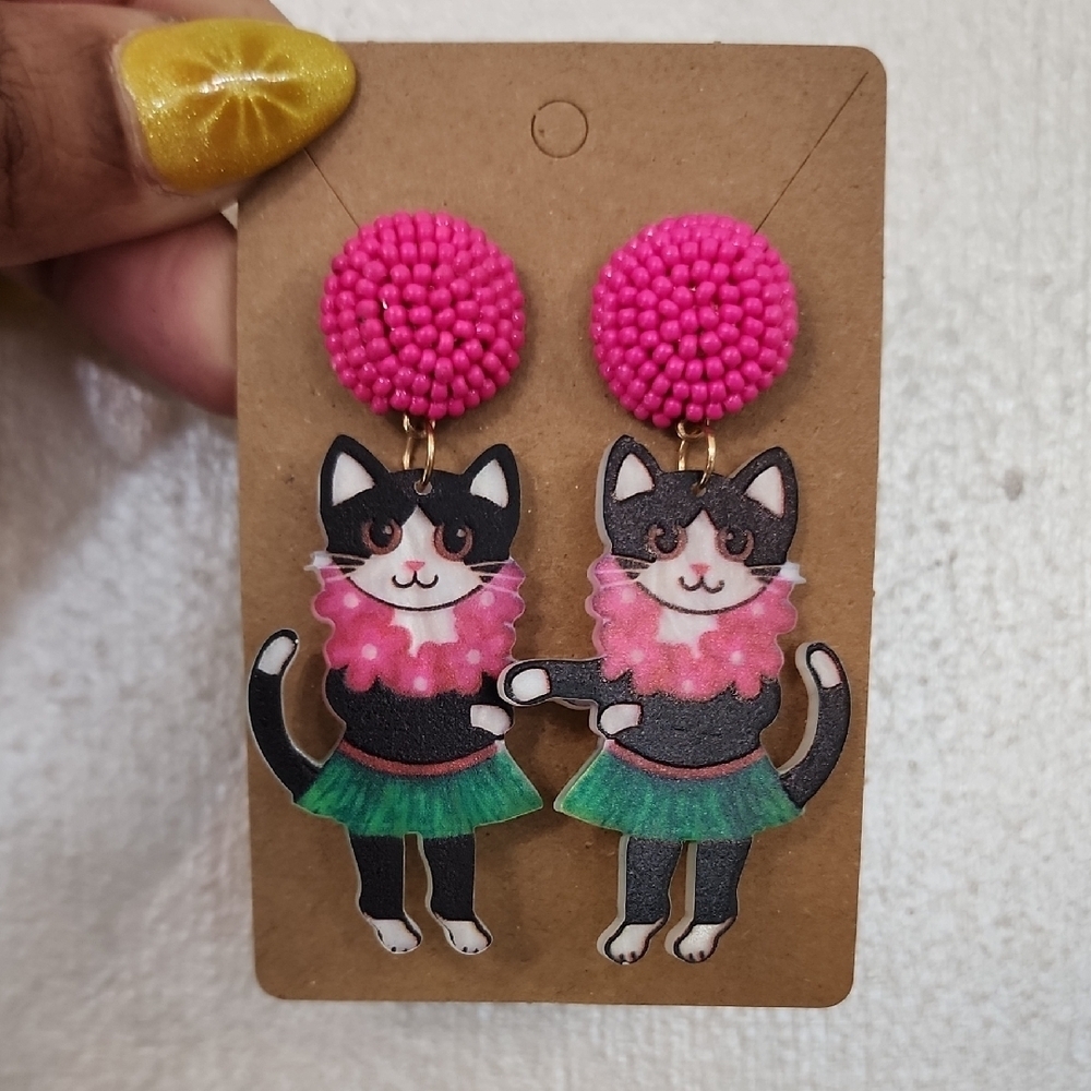 Cute Cat Stud Earrings with Pink Beads Plastic Costume Jewelry